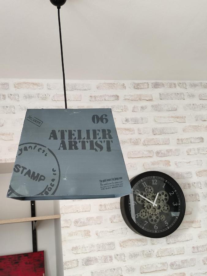 L'Atelier De L'Artiste - Moulins Coeur De Ville Buitenkant foto